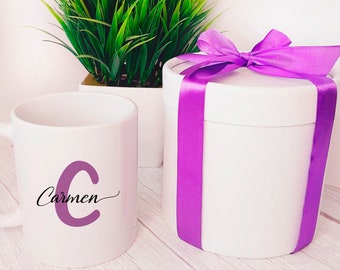 Originelle Geschenktasse zum Muttertag, personalisierte Tasse mit Namen und Spruch für Frauen, Tasse in zylindrischer Geschenkbox.