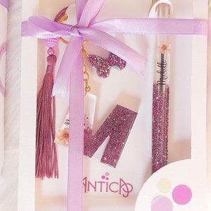 Personalisierte Geschenkbox aus Harz, originelles und einzigartiges Zubehör, Schlüsselanhänger, Stift, Lesezeichen, Abschlussgeschenk