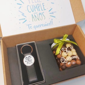 Geschenkbox mit Schlüsselanhänger und Pralinen, Personalisiertes Geschenk für Männer, Geburtstagsgeschenk, Trauzeugengeschenk
