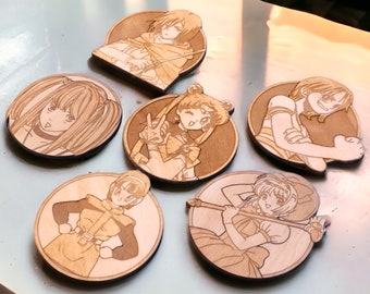 Set di sottobicchieri in legno per donne anime – Regali per la casa – Sottobicchiere per bevande geek – Decorazioni ecologiche – Design unico in legno – Portabicchieri fatto a mano