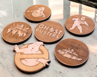 Set Ghostbusters houten onderzetters – woondecoratiegeschenken – filmdrankonderzetter – milieuvriendelijk decor – uniek houtontwerp – handgemaakte bekerhouder