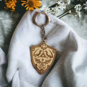 Set of The Legend of Zelda Wooden Keychains Unique Keyring Handmade Geek Gift Accessories for Keys Gift Idea Backpack Accessory Shield (1 un.)