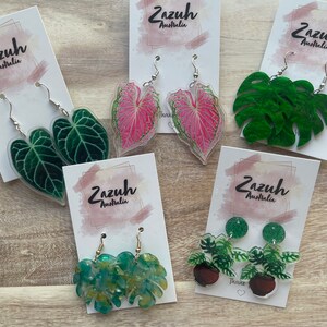 Funky green thumb potted plant leaf leaves earrings