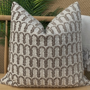 Funda de almohada de bouclé neutra: funda de almohada texturizada en gris topo y marfil, tela de lino y algodón suave