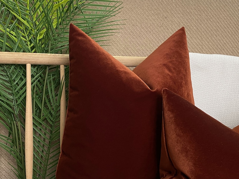 Housse de coussin en velours rouille mat, coussin en velours rouille super doux, taie d'oreiller en velours de coton, oreiller en velours tissé, tissu d'oreiller rouille douce image 3