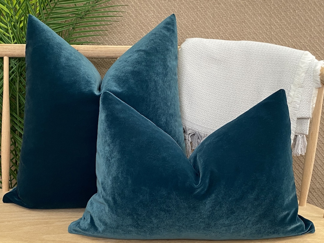 Matte Teal Velvet Pillow Cover, Super Soft Teal Velvet Pillow Cushion