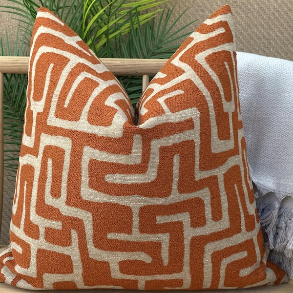 Taupe d'oreiller africaine taupe et orange, taie d'oreiller tissée africaine labyrinthe, taie d'oreiller euro, coussin d'oreiller chenille beige foncé, oreiller doux