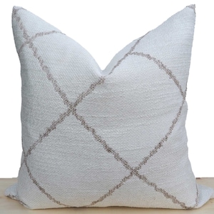 Ivory Geometric Pillow Cushion, Ivory and Beige Pillow Cover, Throw Pillow, Sofa Pillow Cushion, Modern Designer Pillow, Neutral Pillow