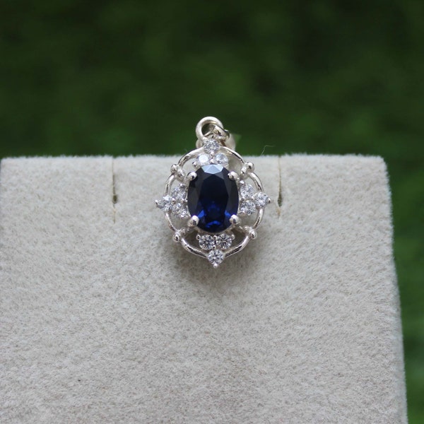 Vintage blaue Saphir Anhänger, Hochzeit Geschenk Anhänger, Blauer Edelstein Anhänger, Silberkette im Ovalschliff, handgemachter Schmuck, Geschenk für Sie