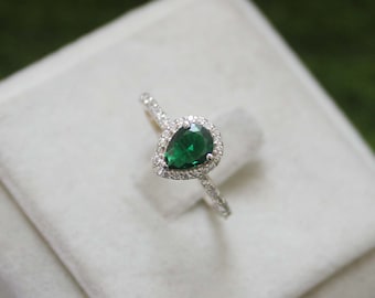 Emerald Ring, Pear Emerald Ring, Green Emerald Ring, Stone Ring, Handmade Ring , 925 Silver Ring , Gift for Mom,  Handmade Jewelry