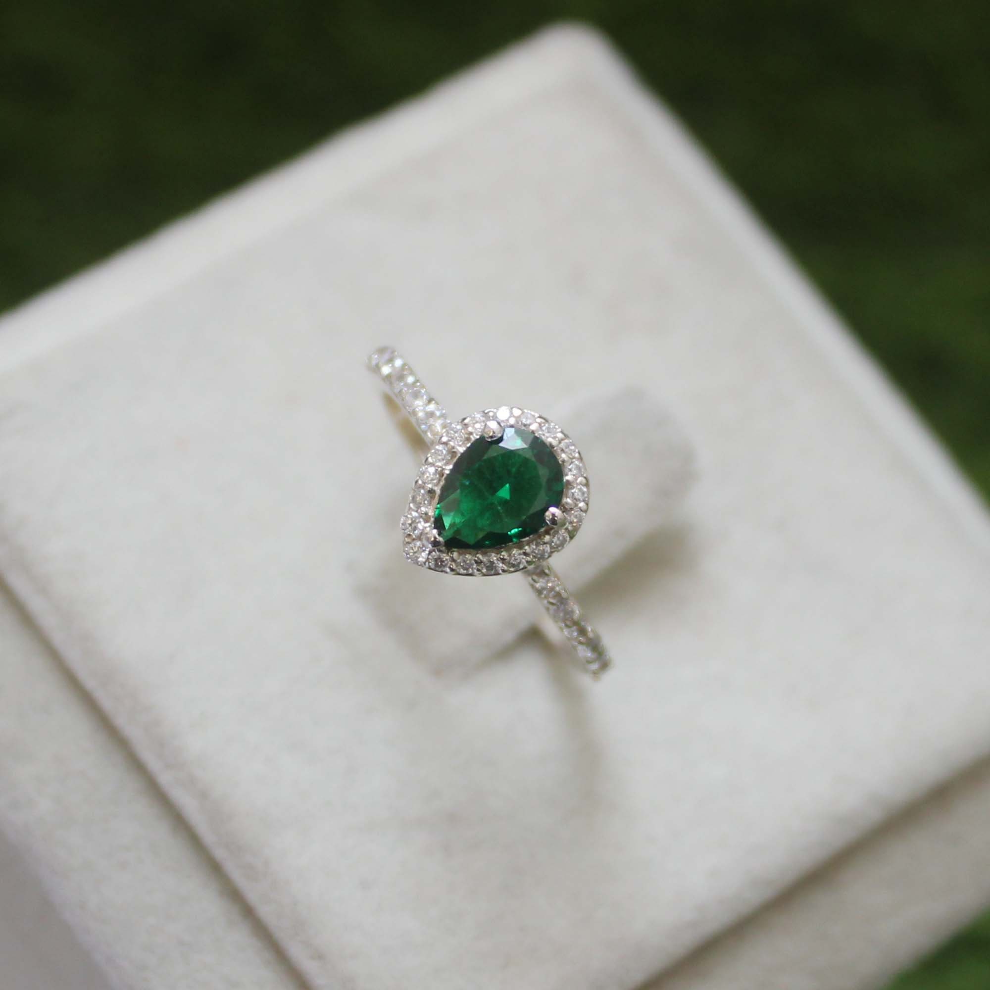 Lot De 21 Petites émeraudes Naturelles - 4 Carats Au Total, Vert, Transparent, Peu Incluses
