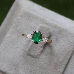 Emerald Rings Halo Ring Green Gemstone Ring Engagement Rings for Girl Sterling Silver 925