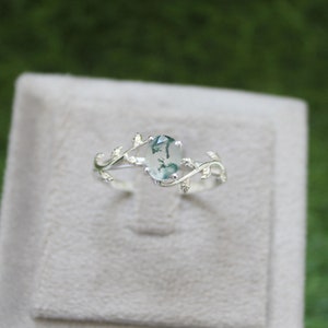Moss Agate Ring- Sterling Silver Ring- Genuine Agate Engagement Ring- Twisted Vine Promise Ring- April Birthstone- Oval Cut