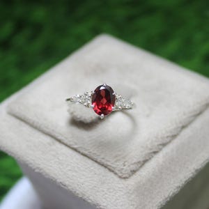 天然ガーネットリング / レッドガーネット宝石 / ヴィンテージ 925 スターリングシルバーリング / ステートメントリング / 結婚婚約指輪
