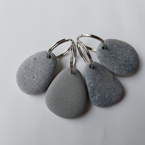 One Piece Natural Beach Stone Keychain.1 PCS. Sea Rock Keyring. Key Fob