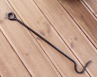 Handsmidd eldstadspoker. Smidd eldstadspoker Smed vedspispoker. Rustik smidesjärnspoker. Smidd metallhantverk