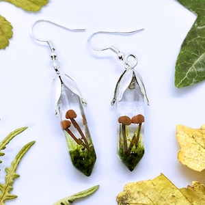 FLOWER MUSHROOM EARRINGS, mushroom jewelry, cottagecore jewelry, resin terrarium earrings, witchy gifts, fairycore goblincore jewelry