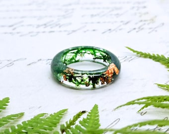 Natural Moss Resin Ring