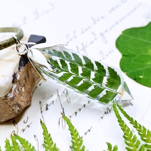 FERN CRYSTAL NECKLACE, pressed fern pendant, pressed flower necklace, terrarium necklace, resin jewelry, real moss, mushroom jewelry