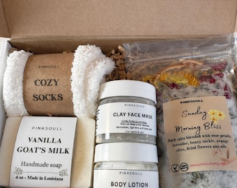 Relaxation Gift Box for Women | Bath Salts, Soap, Face Mask, Lotion, Cozy Socks