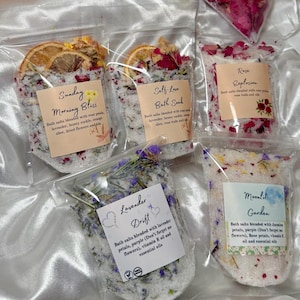 Sales de baño naturales, sales de baño con aceites esenciales de rosa y lavanda, set de baño botánico para spa. imagen 9