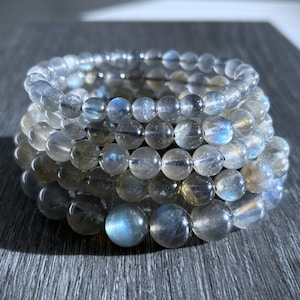 Blauwe labradorietkralenarmband van 6 tot 11 mm: energetische kristallen sieraden