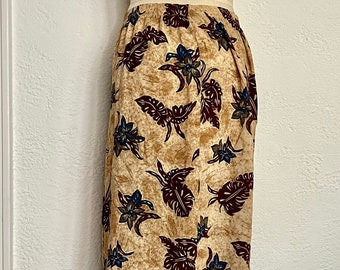 Y2K 90s Beige Aesthetic Floral Tropical Hawaiian Midi High Waisted Skirt with an Elastic Waist by Sag Harbor Made of Rayon with Pockets