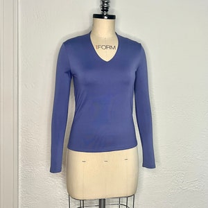 Buy the Womens Blue Long Sleeve V-Neck Activewear Pullover T-Shirt