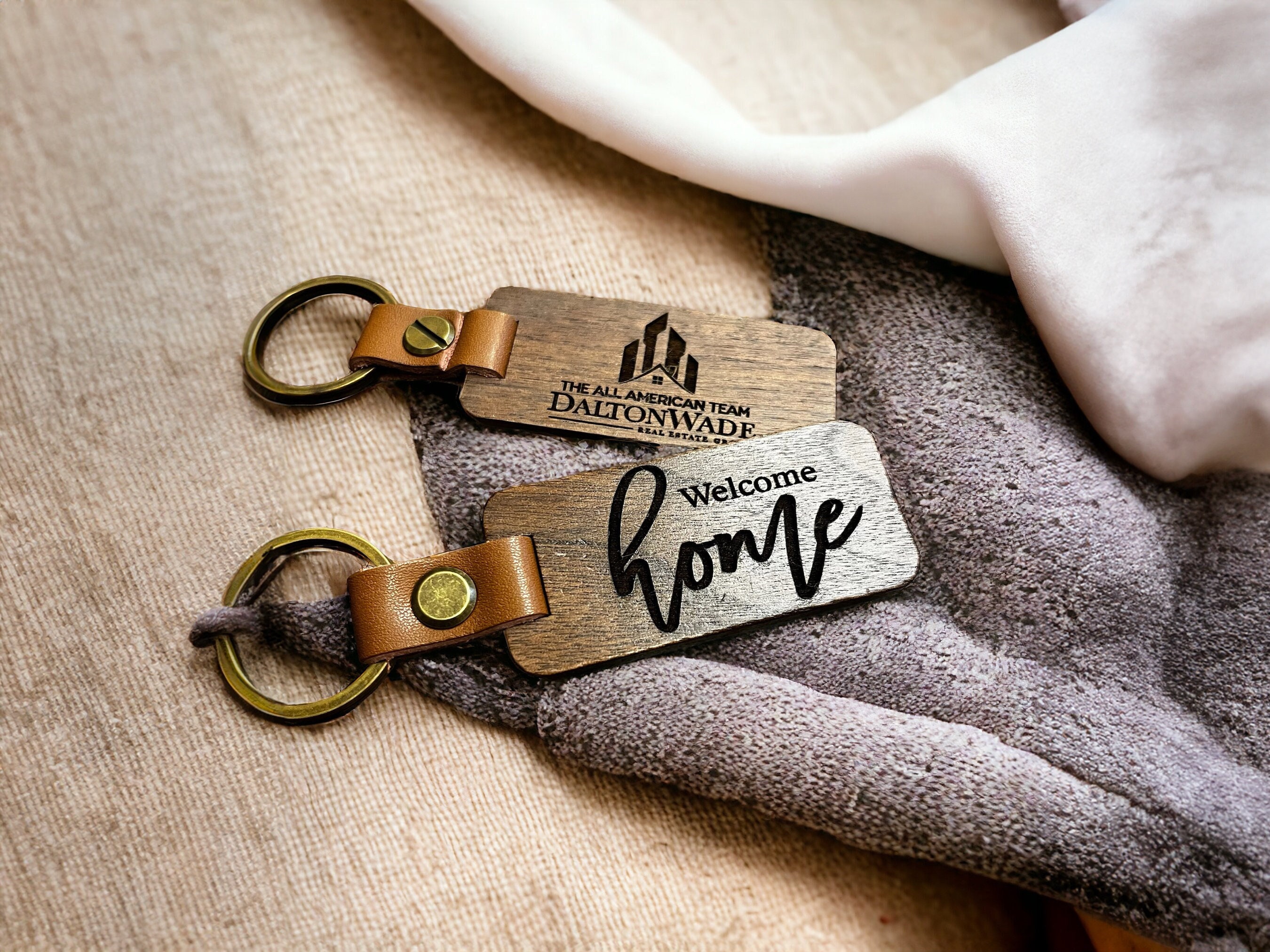 Custom Realtor Closing Gift Keychain, Wooden Logo Keychain, Agent Gift Client, New Homeowner Keychain, Welcome Keychain, Closing Keychain