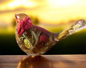 Recuerdo de pájaro floral de resina con flores incrustadas y cenizas de cremación