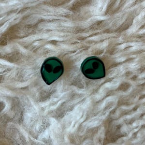 Little green men stud earrings