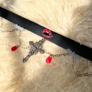 Vampire + crucifix collar