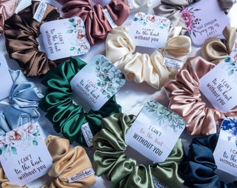 Scrunchies in raso di seta multicolore con tag Tie the Knot - Idee regalo per la scatola delle proposte di damigella d'onore