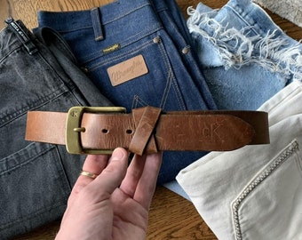 Calvin Klein Brown Leather Belt 30/75 Mens Vintage 90s Brass Buckle 1990s CK Designer Belts Leather Used Clothing Mens Womens