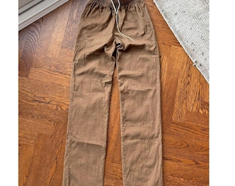 1970er Vintage Cord Hose 70er Cord Hose Club G.H. Hergestellt in Kanada Tall Long 34 Schrittlänge Breites Bein Elastischer Kordelzug Verstellbare Taille