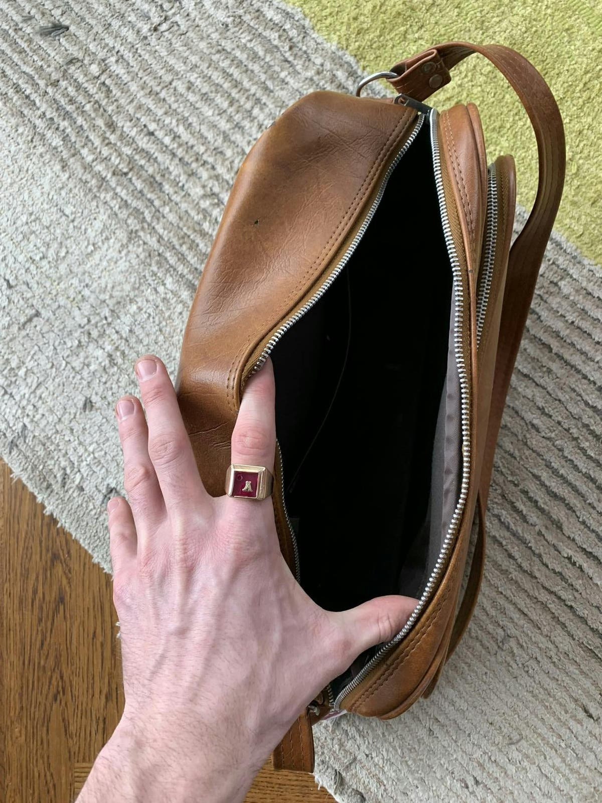 1980s Brown Leather Messenger Bag 70s Vintage Skyline Crossbody