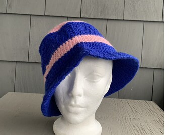 Blue + Pink Crochet Knit Bucket Hat Unbranded Homemade Hat Hand Knit Hat Hand Made Cap Floppy Sun Hat Used Y2K Girls Womens Artisan Two Tone