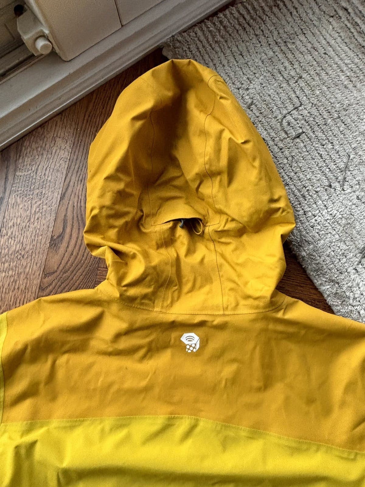 小物 Mountain Hardwear y2k gorpcore Mountain Hardwear Conduit (GoreTex) blue and black | Depop