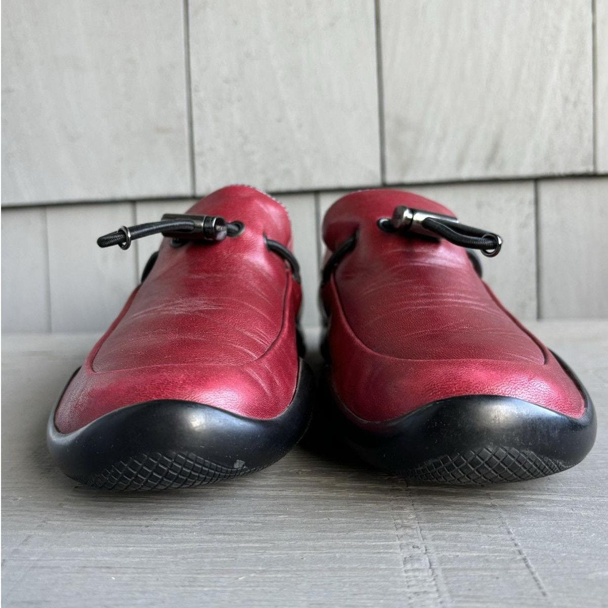 S/S 2002 Prada Sneakers Vintage Slip on Toggle Linea Rossa