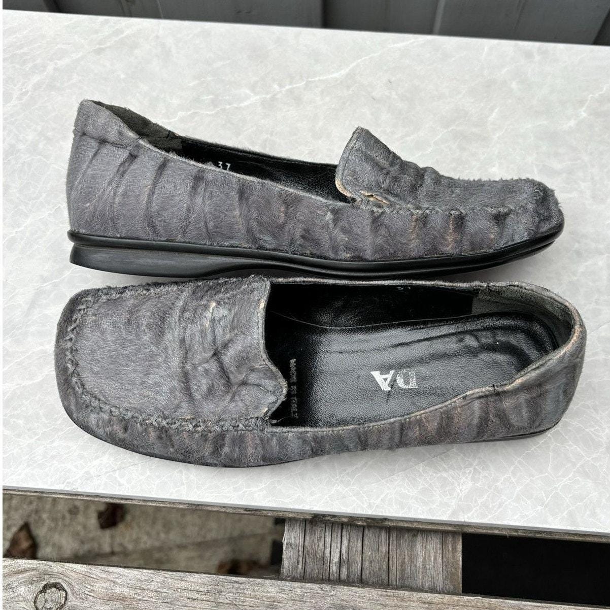 靴 PRADA 1990s Square Toe Loafer 90s Prada 2-Tone Brown Loafers - Lucky Vintage
