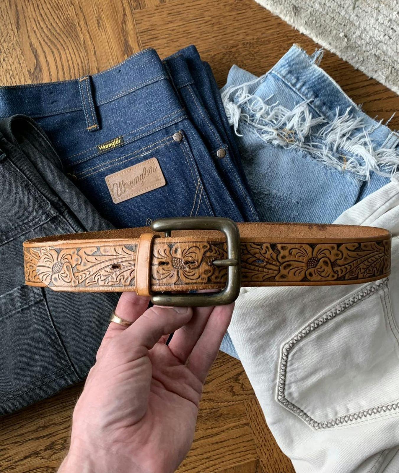 VINTAGE Leather Brown Tooled Belt Distressed Metal Buckle 1970 Hippie Bohemian Vintage Tooled Leather Belt Boho Hippie 70s USA Floral Mens  main image 2