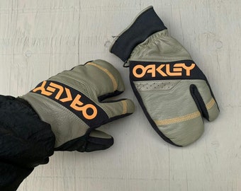 Vintage Oakley Mittens Tabi Trigger Mitt Winter Software 90s 1990s 2000s Y2K Hunting Gloves Mitts Gauntlet Snowboard Ski Alpine Winter Cold
