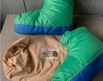 1970s North Face Booties 70s Vintage Goosedown Booties Vintage Down Slippers Puffer Boots TNF Brown Label Two Tone Winter Lodge Slip On