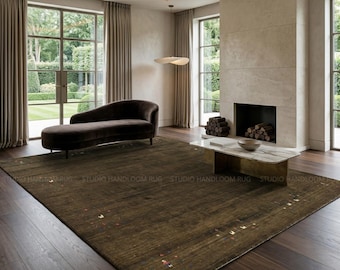 Alfombra Gabbeh Loribaft de lana marrón oscuro anudada a mano, tejida a mano, de pelo alto, estilo tribal tradicional, estilo persa, con motivos de ovejas y folclore.