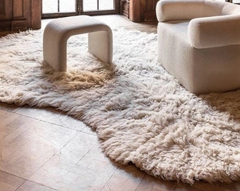 RESIDUE SHAGGY WOOL Bone White Rug Kidney shape Rug