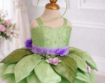beautiful dress inspired in Tinker bell headband inspired