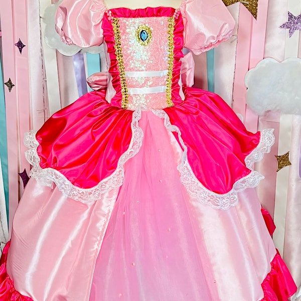 beautiful dress inspired by princess peach