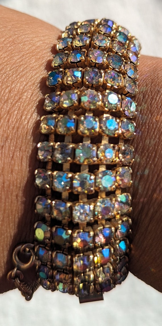 Chunky unsigned Vintage Aurora Borealis rhinestone