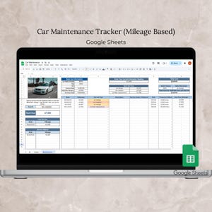 Puede incluir: Una computadora portátil muestra una hoja de cálculo de seguimiento de mantenimiento de automóviles en Google Sheets. La hoja de cálculo incluye secciones para el kilometraje, el tipo de servicio y el costo. El texto "Car Maintenance Tracker (Mileage Based)" está en la parte superior.