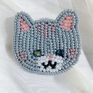 Handmade Beaded Animal Brooch Pin | Cute Cat Rabbit Dog Bear Bag Pin | Kawaii Seed Bead Brooch for Clothes, Tote Bag or Backpack